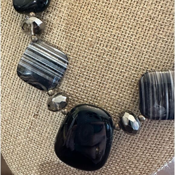 Handcrafted Black Banded Genuine Agate & Marble Agate Necklace 18” - Picture 4 of 8